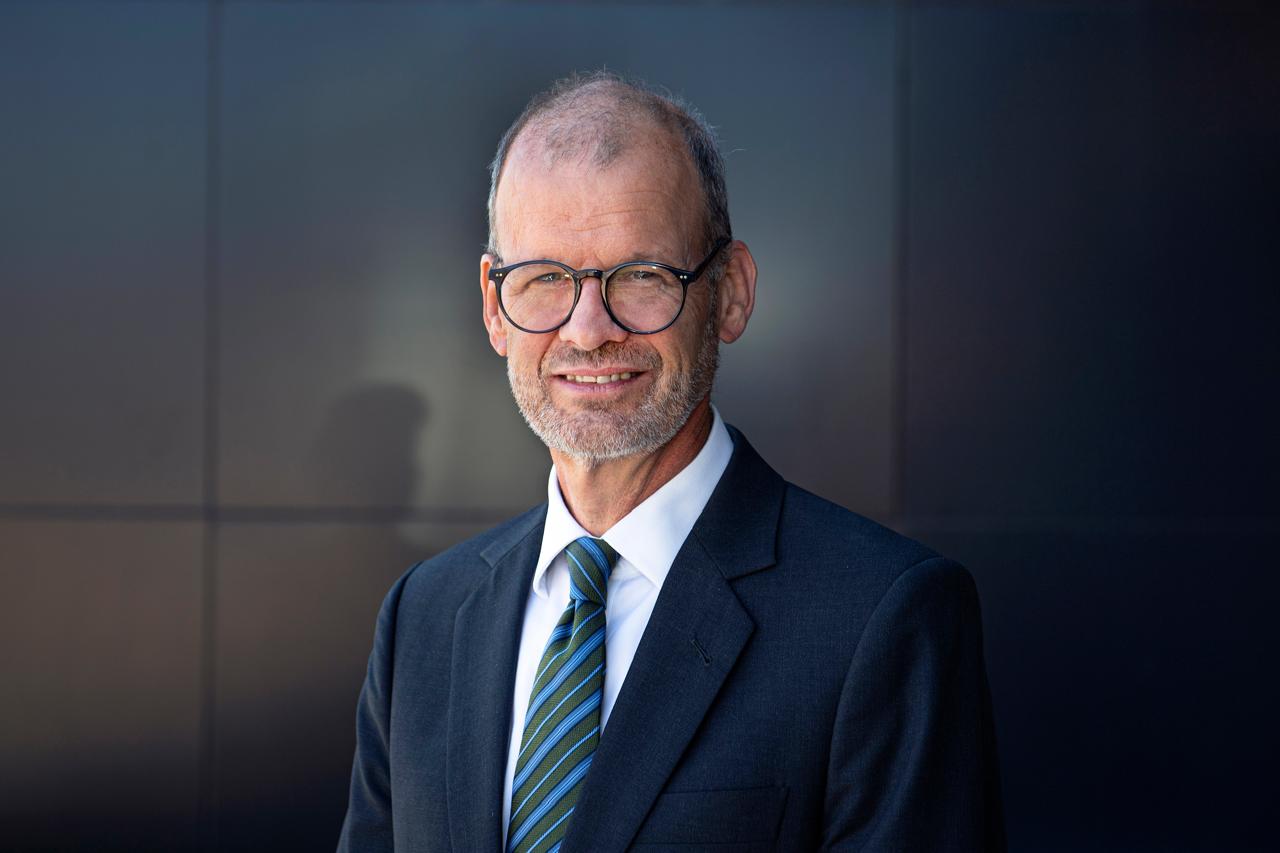 Mr. Johannes Zutt